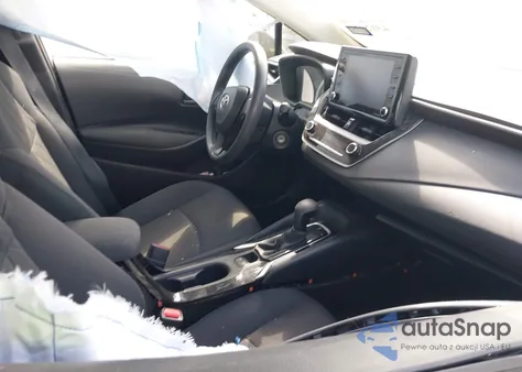 2022 Toyota Corolla Le z USA, uszkodzony, nr VIN JTDEPMAEXNJ224140